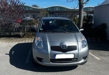 Toyota Yaris 126.000 km 1.350 &euro; Nürnberg 90431