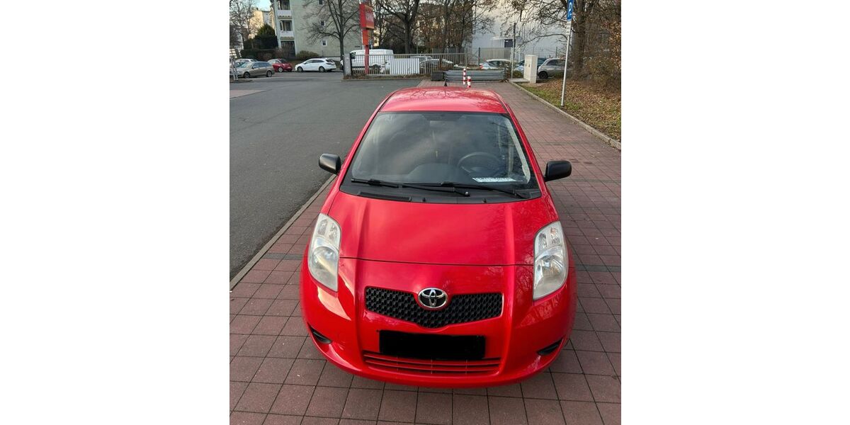 Toyota Yaris 155.000 km 2.600 &euro; Nürnberg 90439