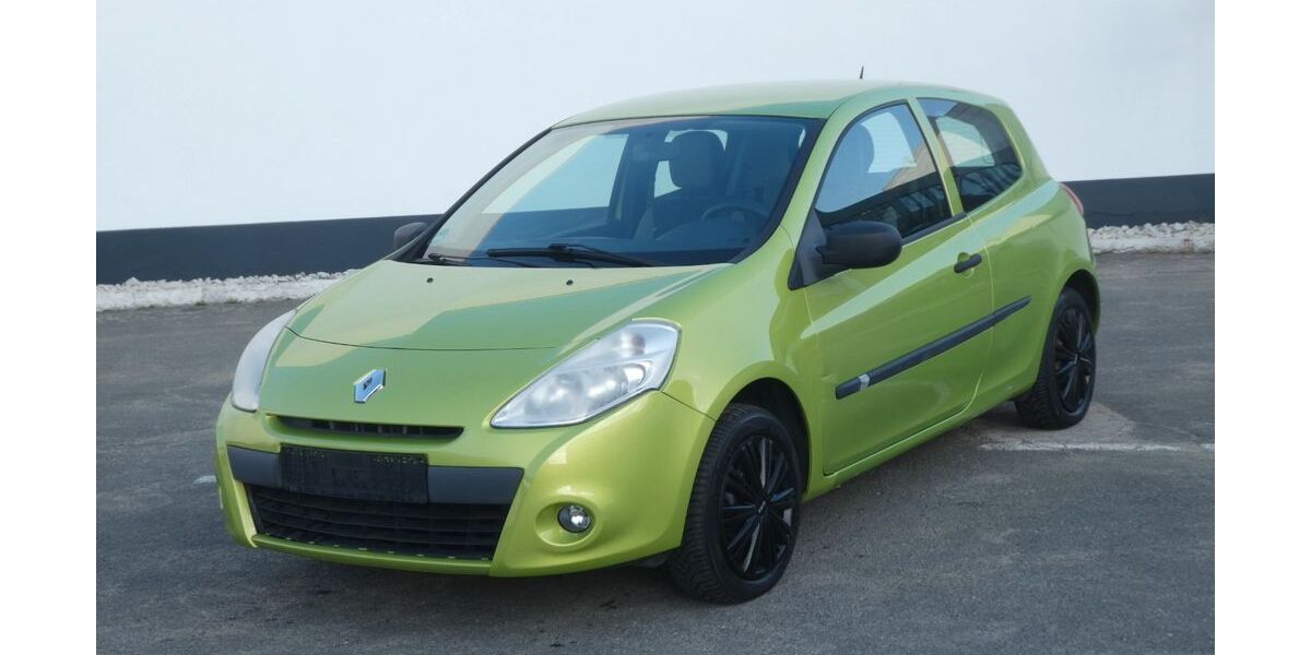 Renault Clio 147.345 km 1.999 &euro; Nürnberg 90441