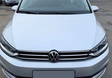 VW Touran 143.700 km 19.300 &euro; Nürnberg 90441