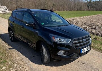 Ford Kuga 104.000 km 16.400 &euro; Neustadt 91413