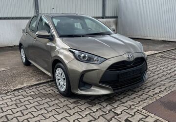 Toyota Yaris 28.134 km 16.990 &euro; Nürnberg 90427