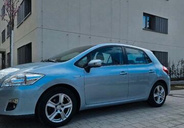 Toyota Auris 131.000 km 8.200 &euro; Nürnberg 90429