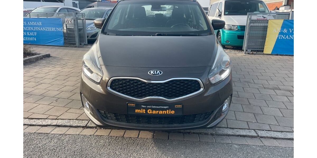 Kia Carens 174.180 km 6.899 &euro; Fürth 90763