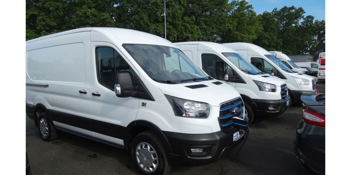 Ford Transit 7.291 km 32.450 &euro; Fürth bei Nürnberg 90763