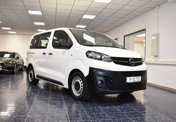 Opel Vivaro 119.637 km 18.370 &euro; Nürnberg 90431