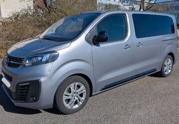 Opel Zafira Life 27.000 km 39.800 &euro; Nürnberg 90425