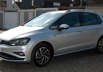VW Golf Sportsvan 82.200 km 15.680 &euro; Feucht 90537