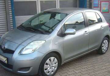 Toyota Yaris 192.000 km 3.950 &euro; Pyrbaum-Schwarzach 90602