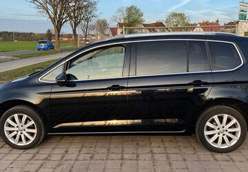 VW Touran 210.000 km 11.890 &euro; Stein 90547