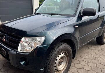 Mitsubishi Pajero 299.000 km 8.600 &euro; Fürth 90762
