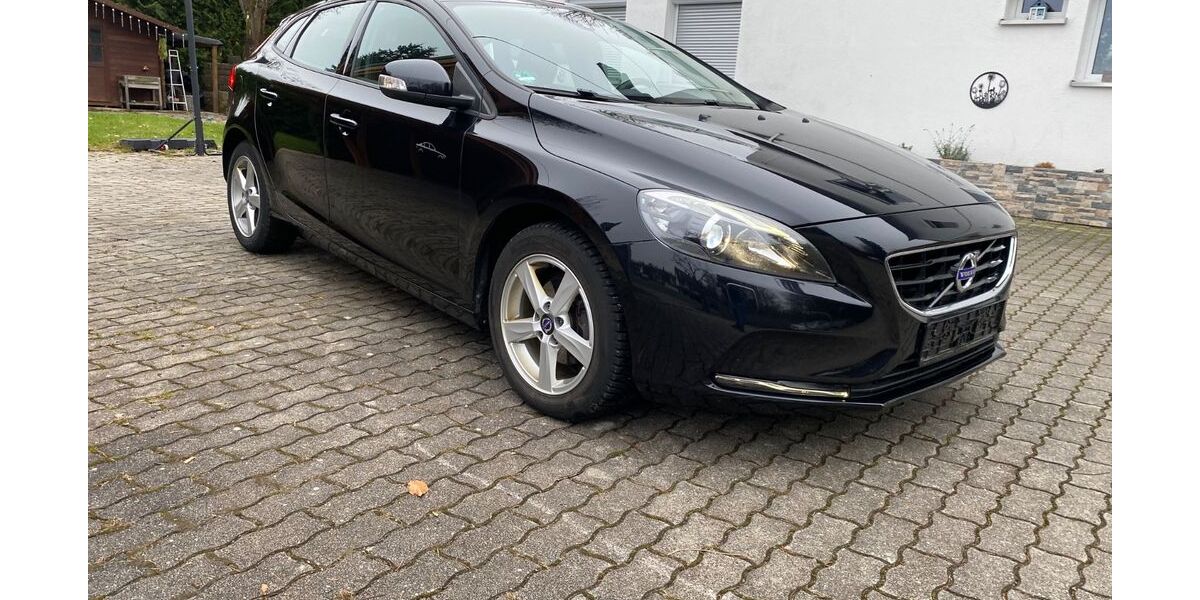 Volvo V40 88.000 km 11.990 &euro; Nürnberg 90431