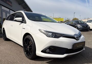 Toyota Auris Touring Sports 98.600 km 14.990 &euro; Fürth 90763