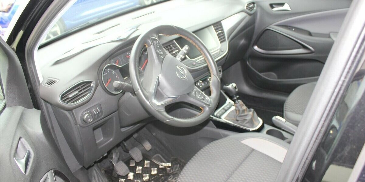 Opel Crossland Innovation 86.889 km 10.990 &euro; Fürth 90763