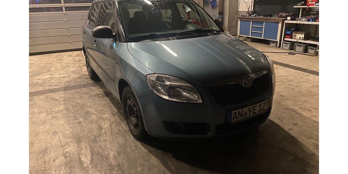 Skoda Fabia 104.075 km 2.999 &euro; Fürth 90744
