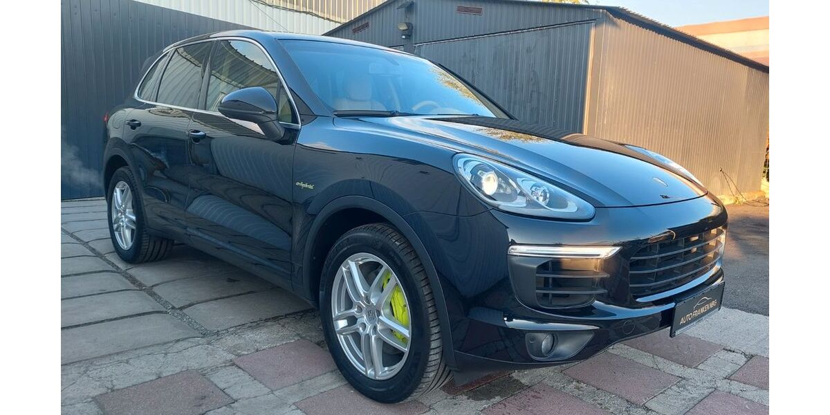Porsche Cayenne 92.000 km 32.300 &euro; Nürnberg 90408