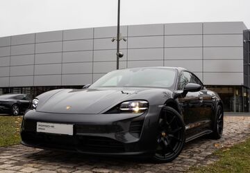 Porsche Taycan 15.800 km 106.990 &euro; Nürnberg 90425