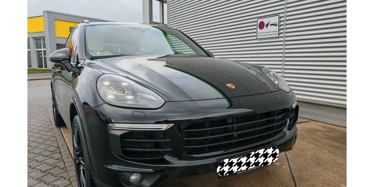 Porsche Cayenne 181.000 km 33.700 &euro; Nürnberg 90427