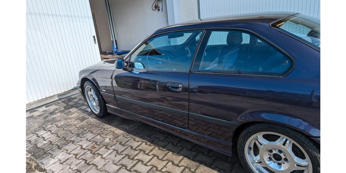 BMW 323 210.000 km 9.850 &euro; Herzogenaurach 91074