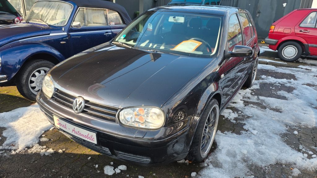 VW Golf 124.200 km 6.990 &euro; Lauf a.d.Peg. 91207