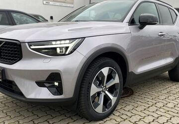 Volvo XC40 9.900 km 44.200 &euro; Fürth 90765