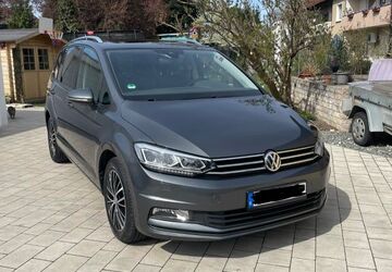 VW Touran 107.181 km 18.700 &euro; Nürnberg 90469