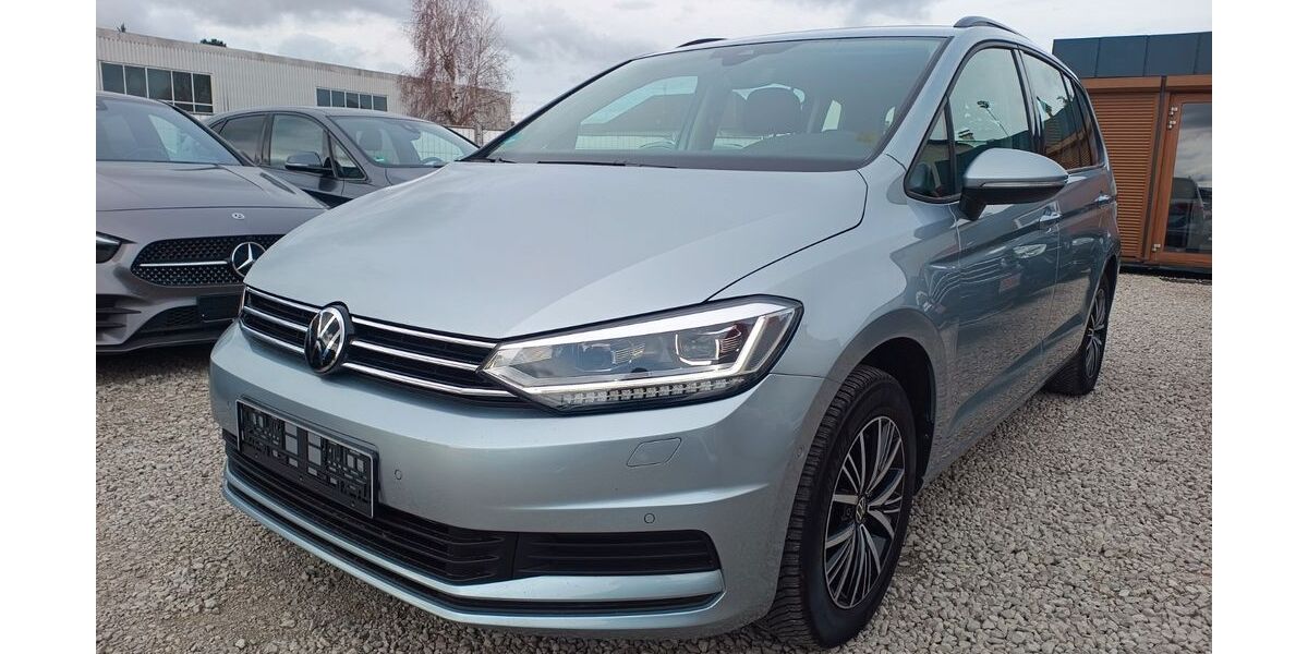 VW Touran 64.310 km 25.999 &euro; Fürth 90765